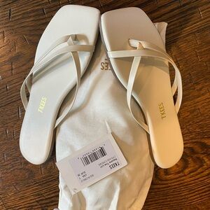 TKEES Women's Square Toe Liri Cream Sandals NWT
